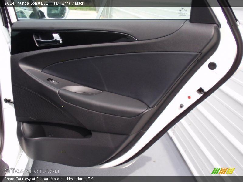 Pearl White / Black 2014 Hyundai Sonata SE