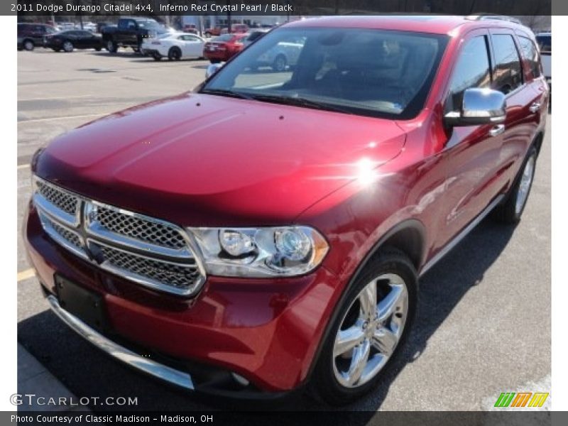 Front 3/4 View of 2011 Durango Citadel 4x4