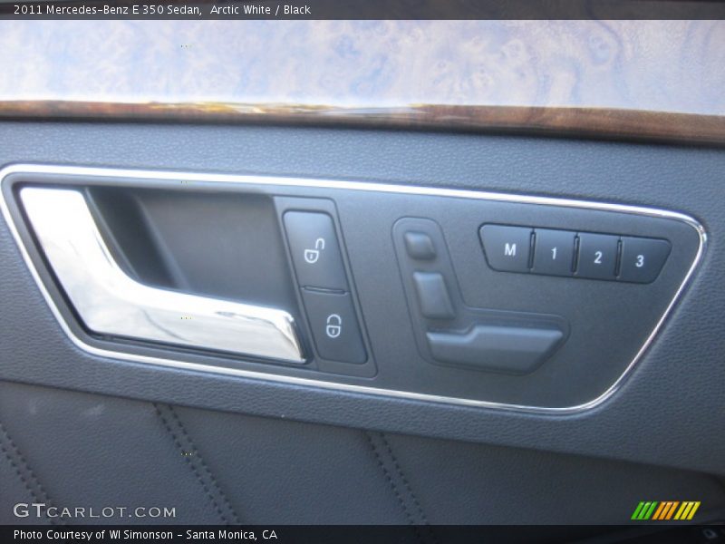 Arctic White / Black 2011 Mercedes-Benz E 350 Sedan