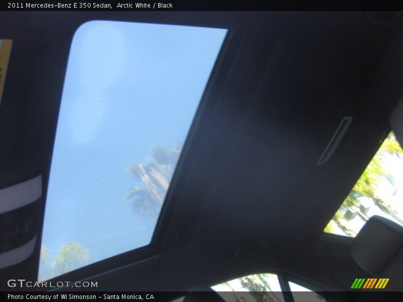 Arctic White / Black 2011 Mercedes-Benz E 350 Sedan