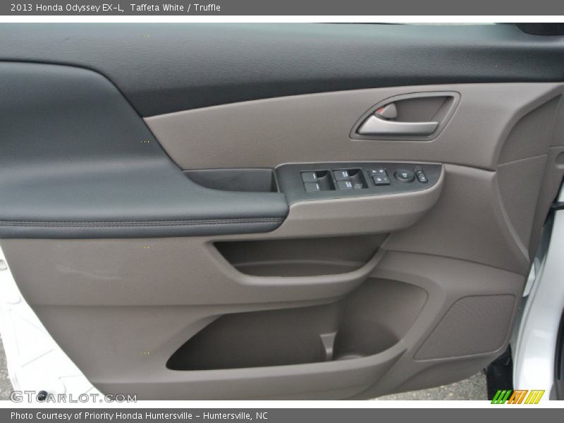 Taffeta White / Truffle 2013 Honda Odyssey EX-L