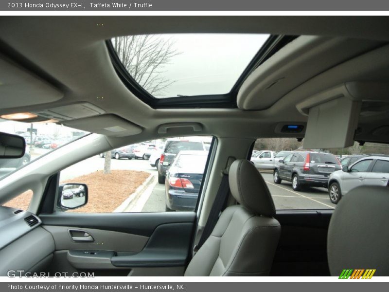 Taffeta White / Truffle 2013 Honda Odyssey EX-L