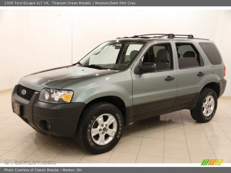 Front 3/4 View of 2005 Escape XLT V6