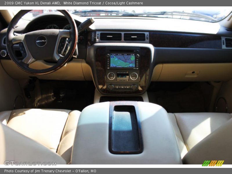 White Diamond Tricoat / Cocoa/Light Cashmere 2009 GMC Yukon XL Denali AWD