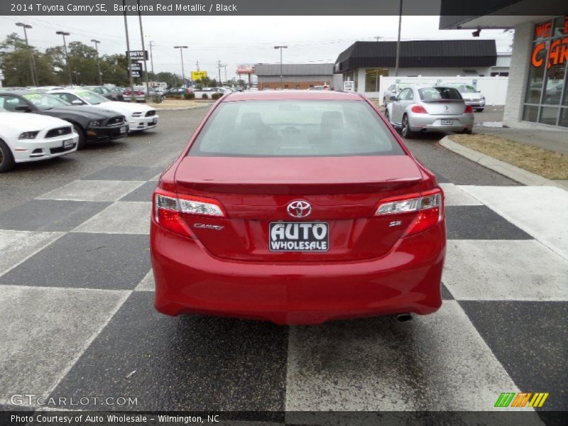 Barcelona Red Metallic / Black 2014 Toyota Camry SE