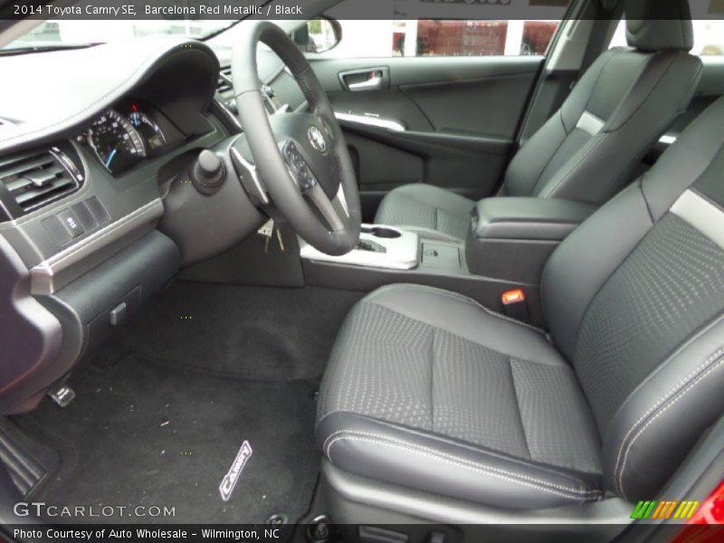Barcelona Red Metallic / Black 2014 Toyota Camry SE