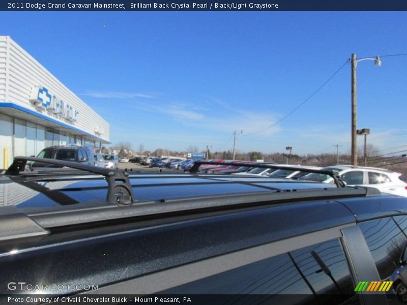 Brilliant Black Crystal Pearl / Black/Light Graystone 2011 Dodge Grand Caravan Mainstreet