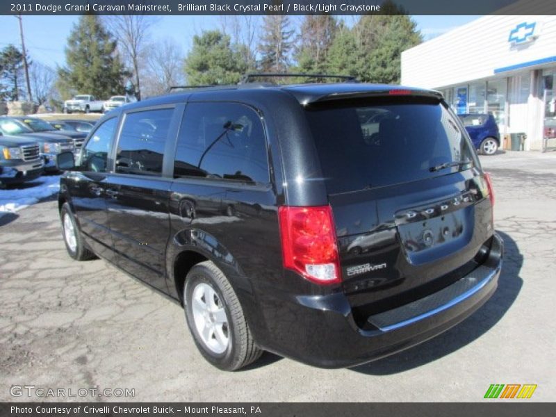 Brilliant Black Crystal Pearl / Black/Light Graystone 2011 Dodge Grand Caravan Mainstreet