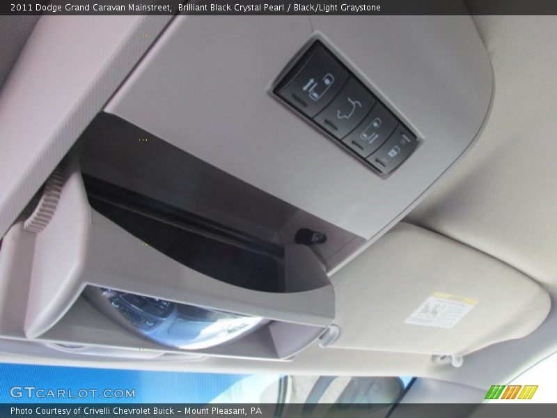 Brilliant Black Crystal Pearl / Black/Light Graystone 2011 Dodge Grand Caravan Mainstreet