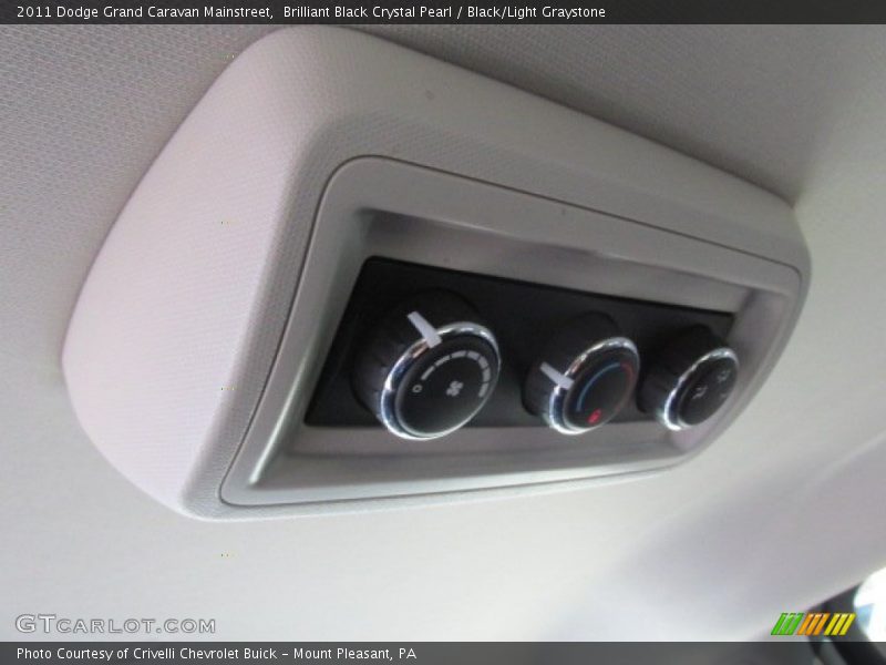 Brilliant Black Crystal Pearl / Black/Light Graystone 2011 Dodge Grand Caravan Mainstreet