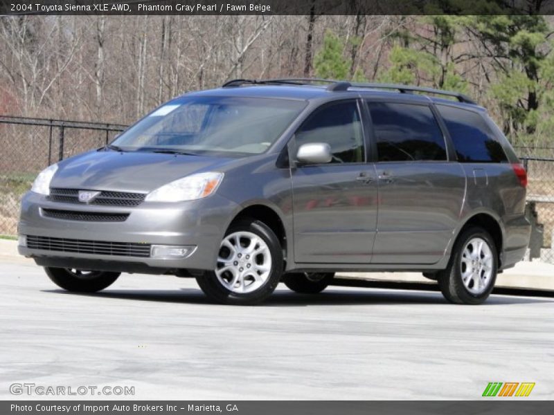 Front 3/4 View of 2004 Sienna XLE AWD