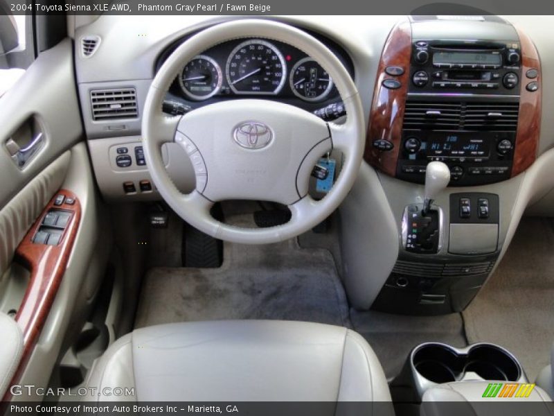 Dashboard of 2004 Sienna XLE AWD