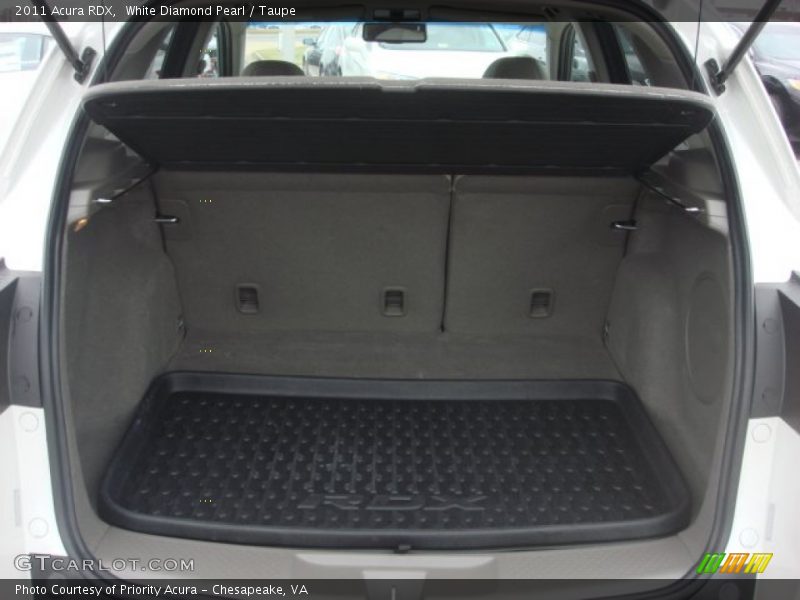 White Diamond Pearl / Taupe 2011 Acura RDX