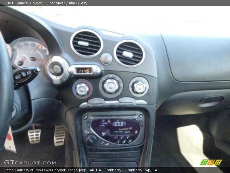 Super Silver / Black/Gray 2001 Hyundai Tiburon