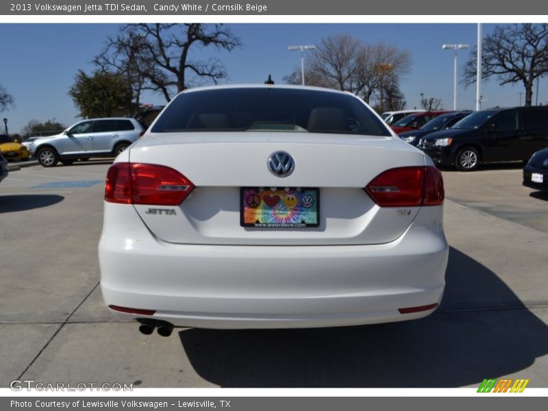 Candy White / Cornsilk Beige 2013 Volkswagen Jetta TDI Sedan
