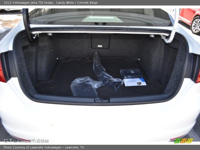 Candy White / Cornsilk Beige 2013 Volkswagen Jetta TDI Sedan