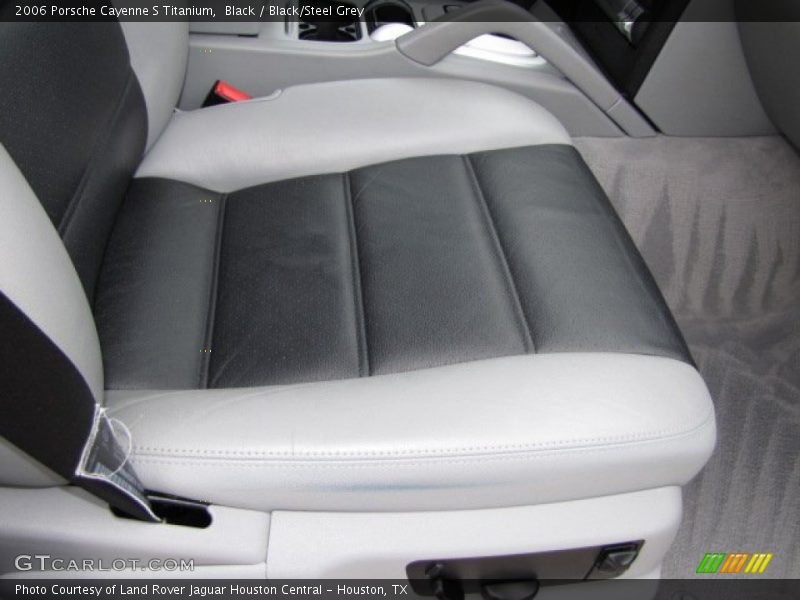 Front Seat of 2006 Cayenne S Titanium