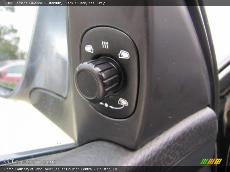 Controls of 2006 Cayenne S Titanium