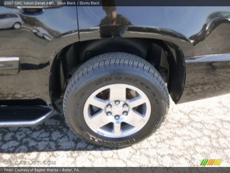 Onyx Black / Ebony Black 2007 GMC Yukon Denali AWD