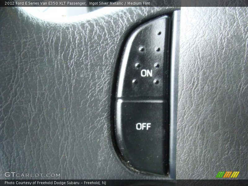 Ingot Silver Metallic / Medium Flint 2012 Ford E Series Van E350 XLT Passenger
