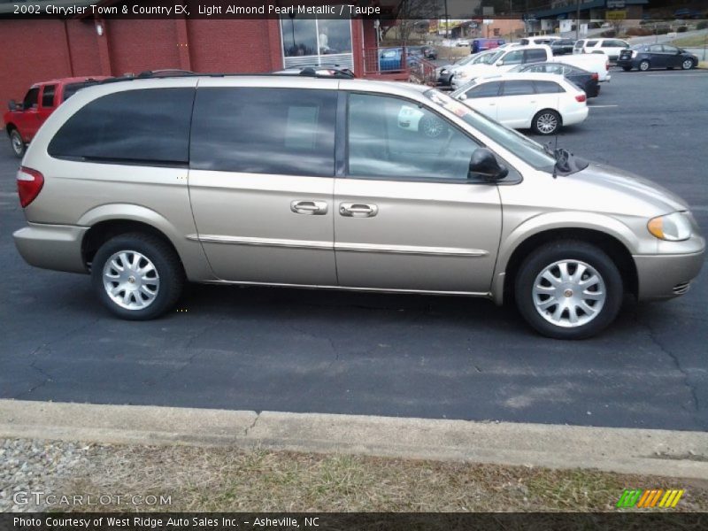 Light Almond Pearl Metallic / Taupe 2002 Chrysler Town & Country EX