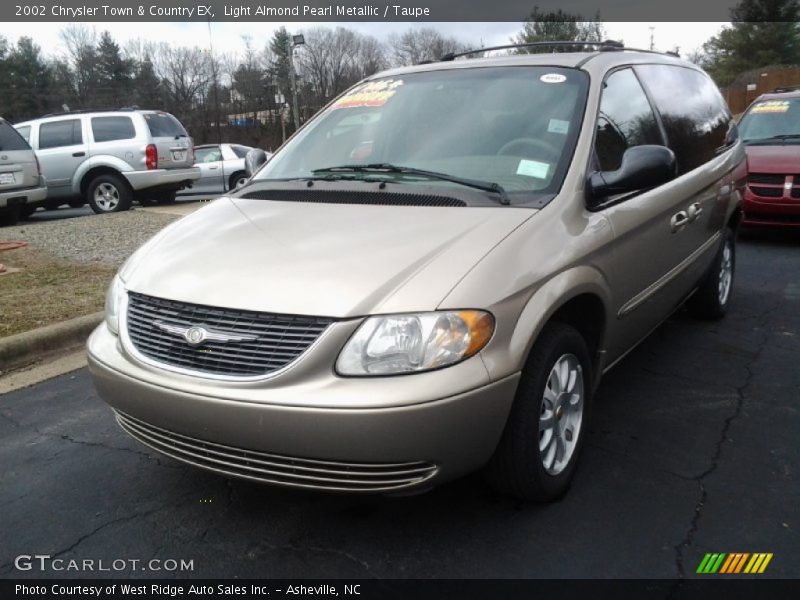 Light Almond Pearl Metallic / Taupe 2002 Chrysler Town & Country EX
