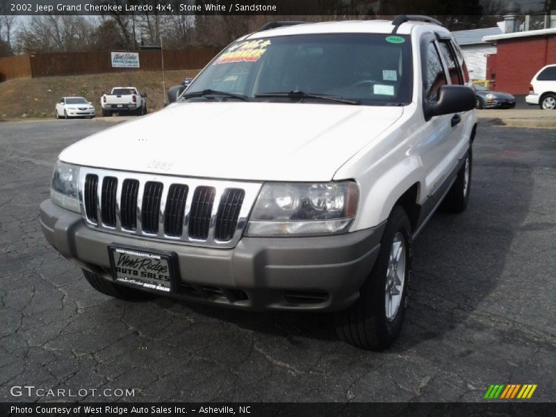 Stone White / Sandstone 2002 Jeep Grand Cherokee Laredo 4x4