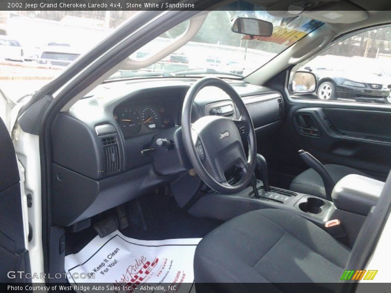  2002 Grand Cherokee Laredo 4x4 Sandstone Interior