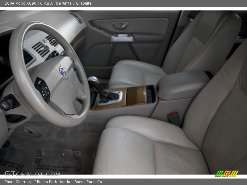 Ice White / Graphite 2004 Volvo XC90 T6 AWD