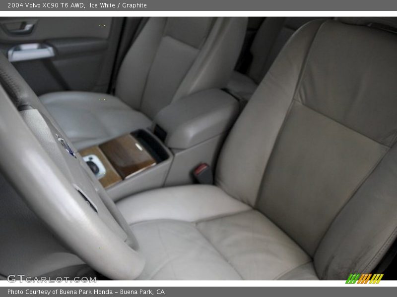 Ice White / Graphite 2004 Volvo XC90 T6 AWD
