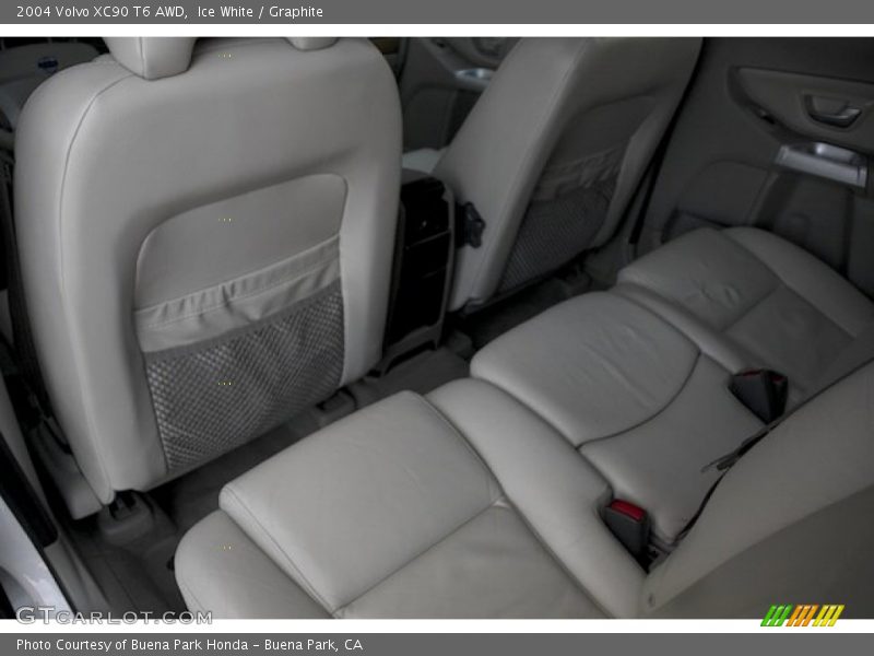 Ice White / Graphite 2004 Volvo XC90 T6 AWD