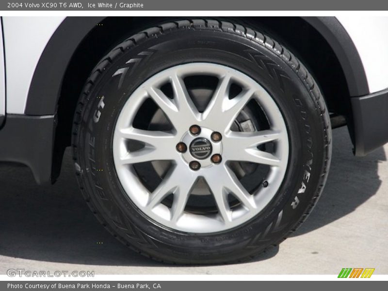 Ice White / Graphite 2004 Volvo XC90 T6 AWD