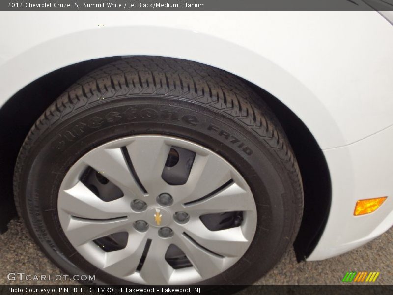 Summit White / Jet Black/Medium Titanium 2012 Chevrolet Cruze LS