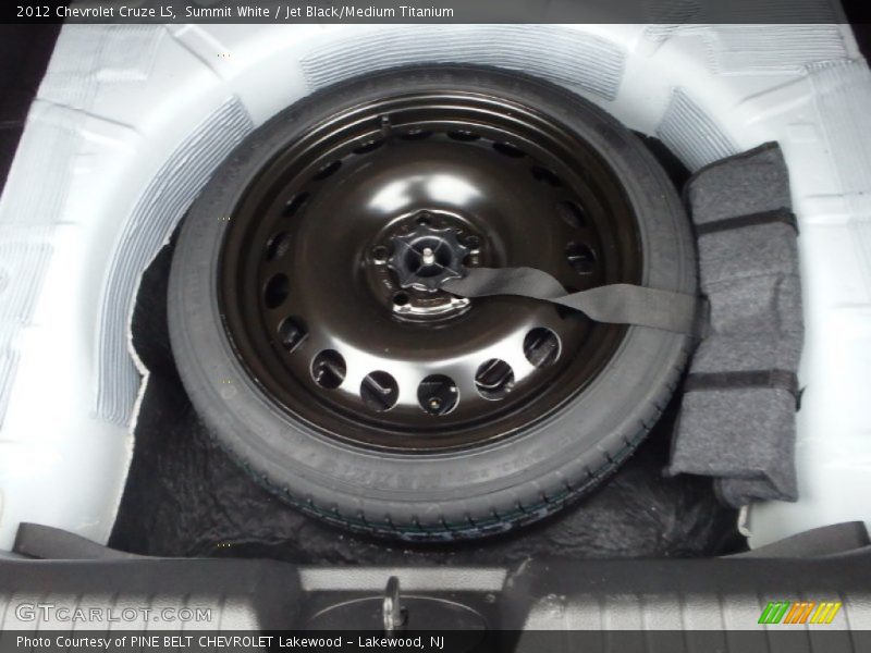 Summit White / Jet Black/Medium Titanium 2012 Chevrolet Cruze LS
