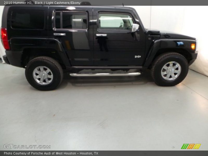 Black / Light Cashmere/Ebony 2010 Hummer H3