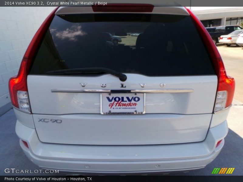 Crystal White Pearl Metallic / Beige 2014 Volvo XC90 3.2