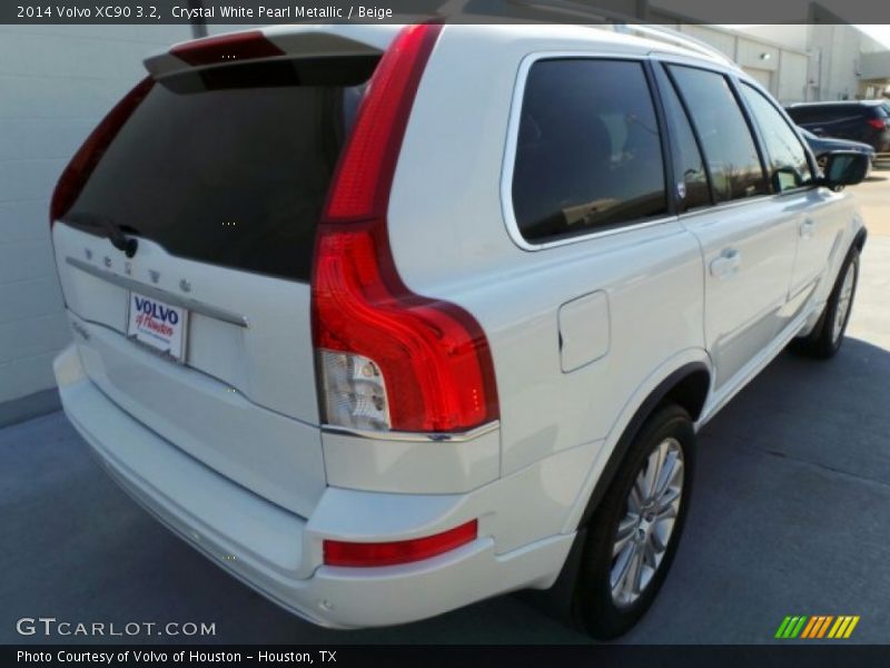 Crystal White Pearl Metallic / Beige 2014 Volvo XC90 3.2