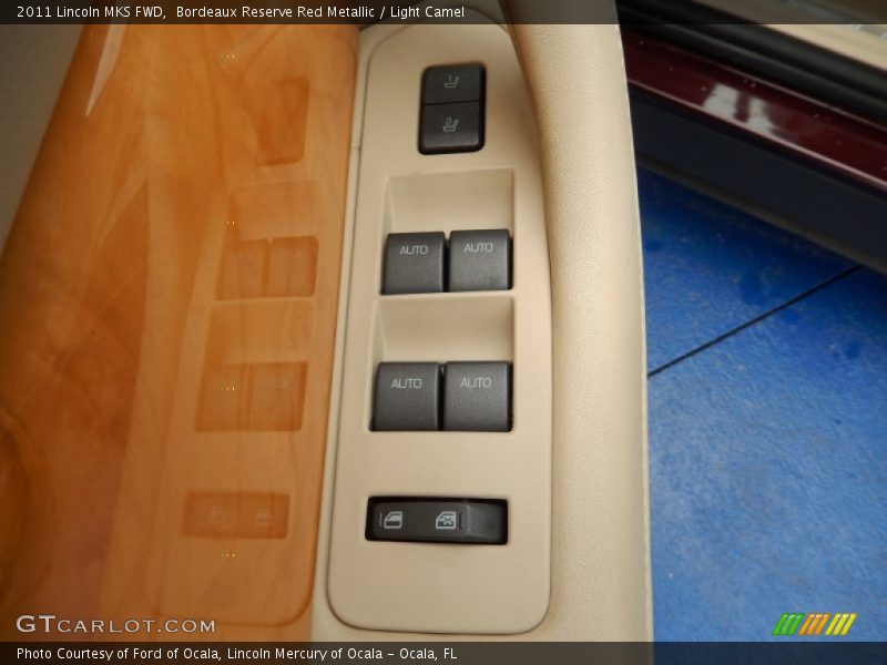 Bordeaux Reserve Red Metallic / Light Camel 2011 Lincoln MKS FWD
