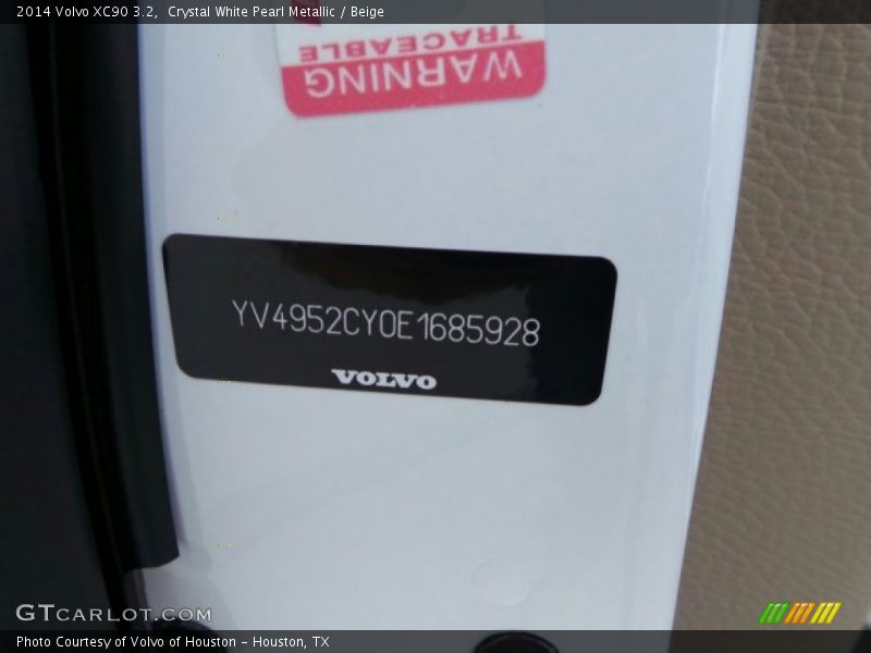 Crystal White Pearl Metallic / Beige 2014 Volvo XC90 3.2