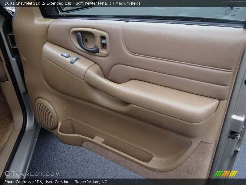 Door Panel of 2001 S10 LS Extended Cab