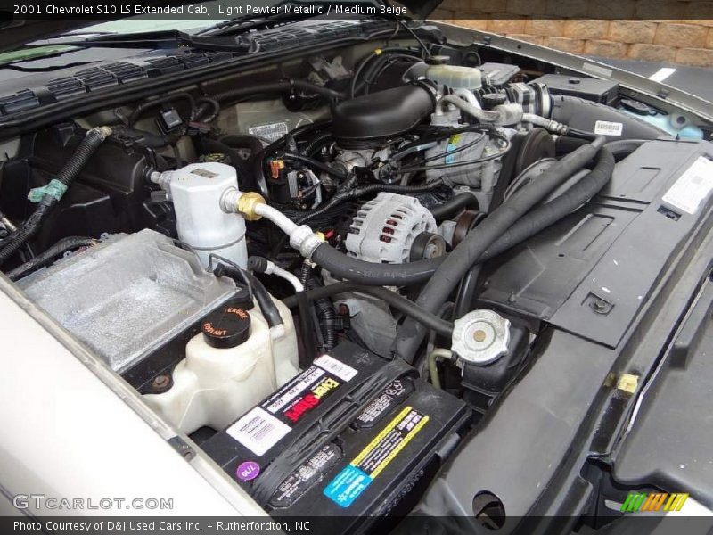  2001 S10 LS Extended Cab Engine - 4.3 Liter OHV 12-Valve Vortec V6
