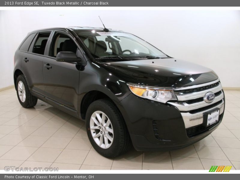 Tuxedo Black Metallic / Charcoal Black 2013 Ford Edge SE