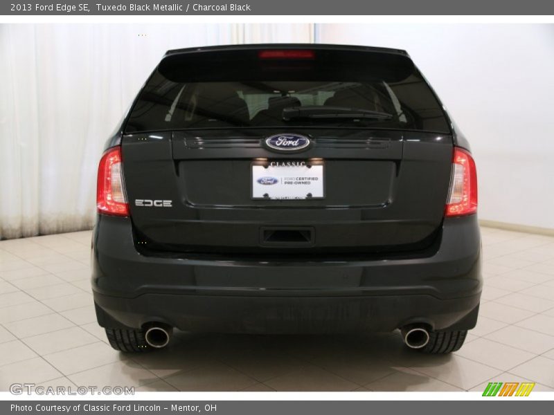 Tuxedo Black Metallic / Charcoal Black 2013 Ford Edge SE