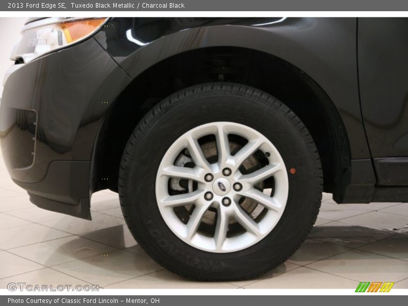 Tuxedo Black Metallic / Charcoal Black 2013 Ford Edge SE