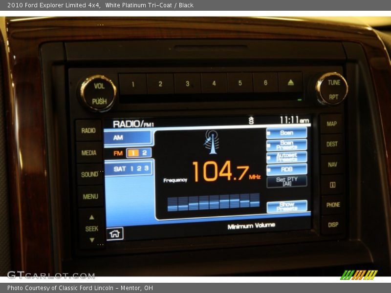 White Platinum Tri-Coat / Black 2010 Ford Explorer Limited 4x4