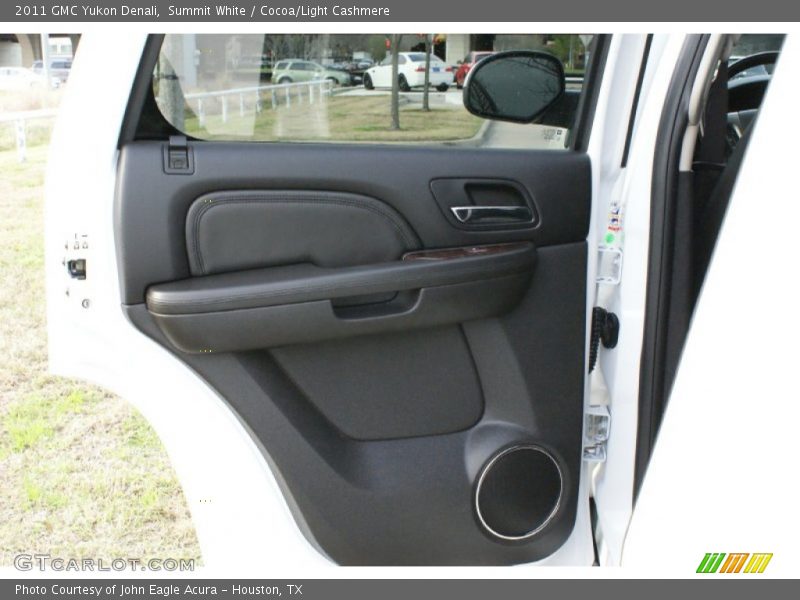 Summit White / Cocoa/Light Cashmere 2011 GMC Yukon Denali