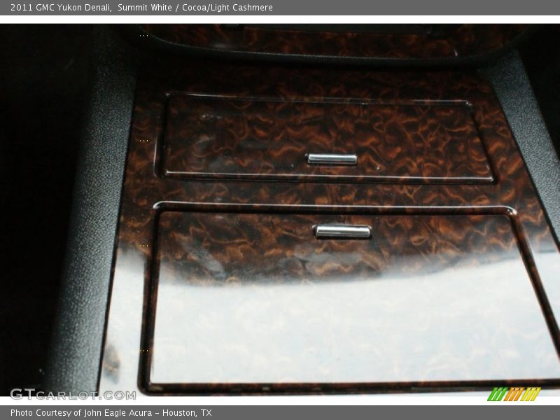 Summit White / Cocoa/Light Cashmere 2011 GMC Yukon Denali