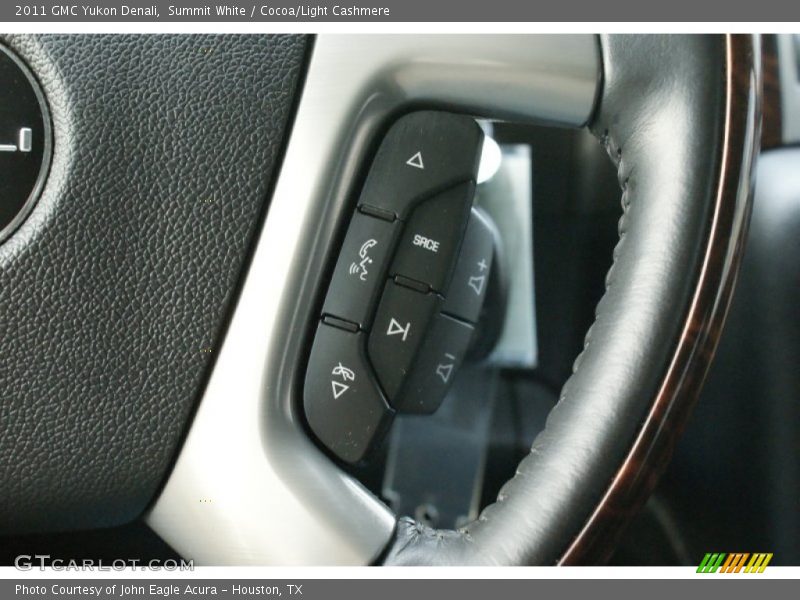 Summit White / Cocoa/Light Cashmere 2011 GMC Yukon Denali