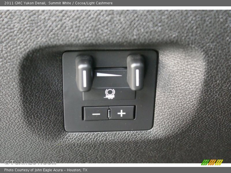 Summit White / Cocoa/Light Cashmere 2011 GMC Yukon Denali