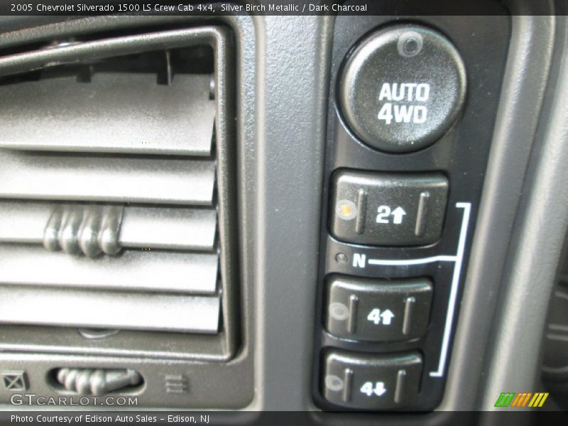Silver Birch Metallic / Dark Charcoal 2005 Chevrolet Silverado 1500 LS Crew Cab 4x4
